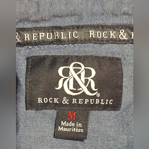 ROCK & REPUBLIC long sleeve button-down shirt. Size M - Picture 7 of 9